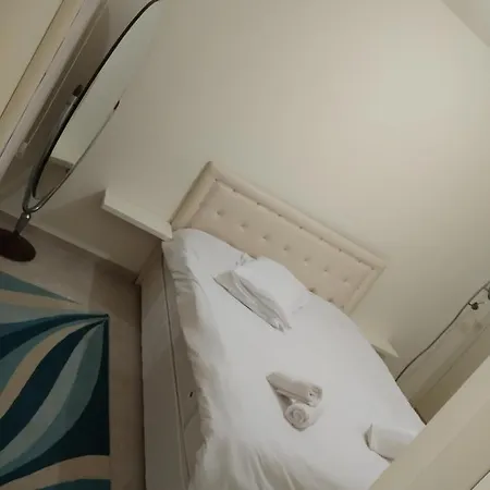 Sapphire L44 Apartament *